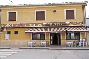 Cervecer&iacute;a-Cafeter&iacute;a-Asador De Pollos Blayan