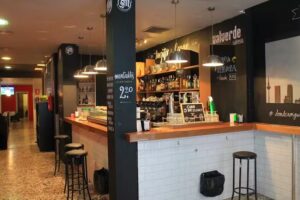 Cervecer&iacute;a Cafeter&iacute;a Valverde