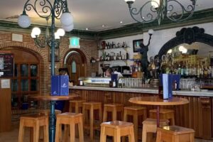 Cervecer&iacute;a Cruz Blanca