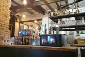 Cervecer&iacute;a Grada 1