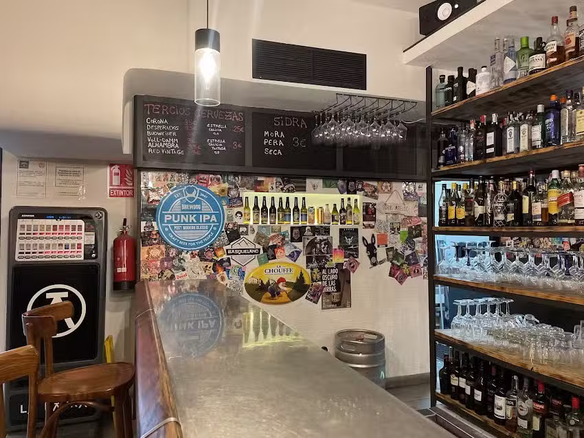 Cervecer&iacute;a La Barra