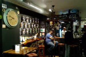 Cervecer&iacute;a La Barrica 13