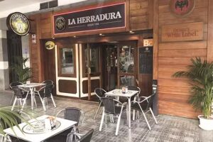 Cervecer&iacute;a La Herradura