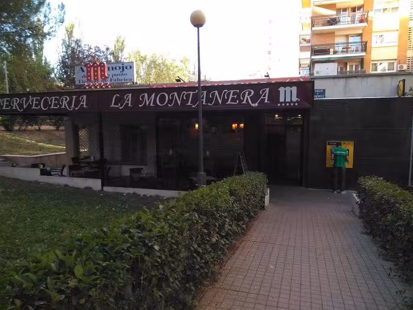 CERVECER&Iacute;A LA MONTANERA.