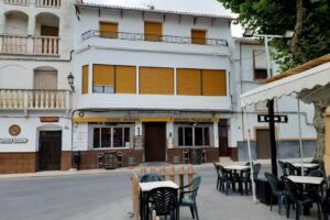 Cervecer&iacute;a La Plaza