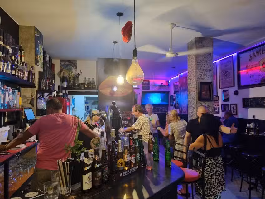 Cervecer&iacute;a La Puerta