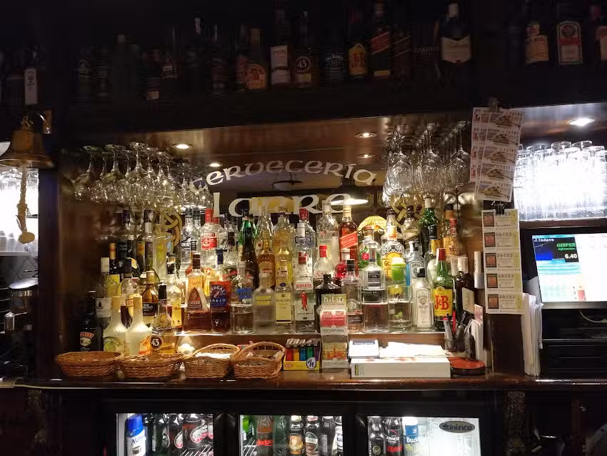 Cervecer&iacute;a Larre