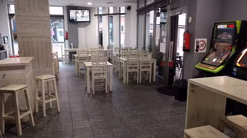 Cervecer&iacute;a Play