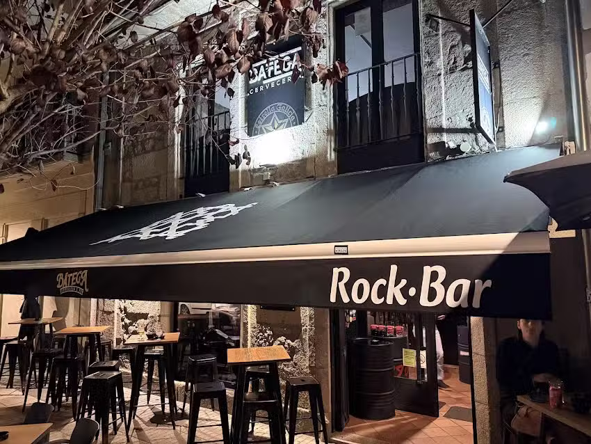 Cervecer&iacute;a & Pub B&aacute;tega &ndash; Rock Bar