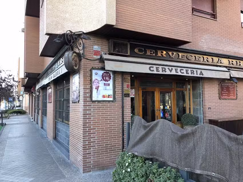 Cervecer&iacute;a Rhin Barril 1