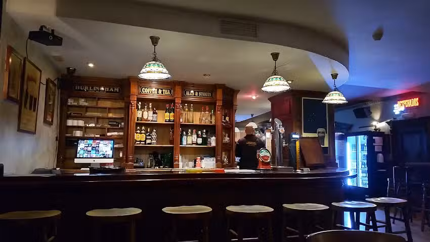 Cervecer&iacute;a The Faculty Old Sport