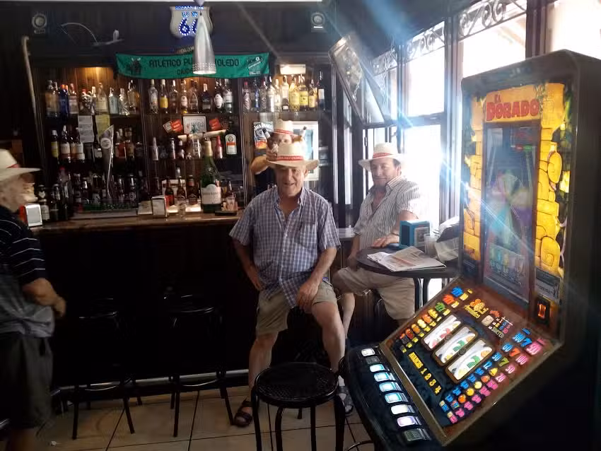 CERVECER&Iacute;A VICTORIA.