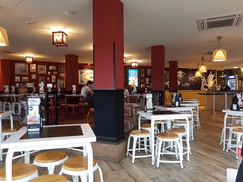 Cervecer&iacute;as La Sure&ntilde;a y 100 Montaditos