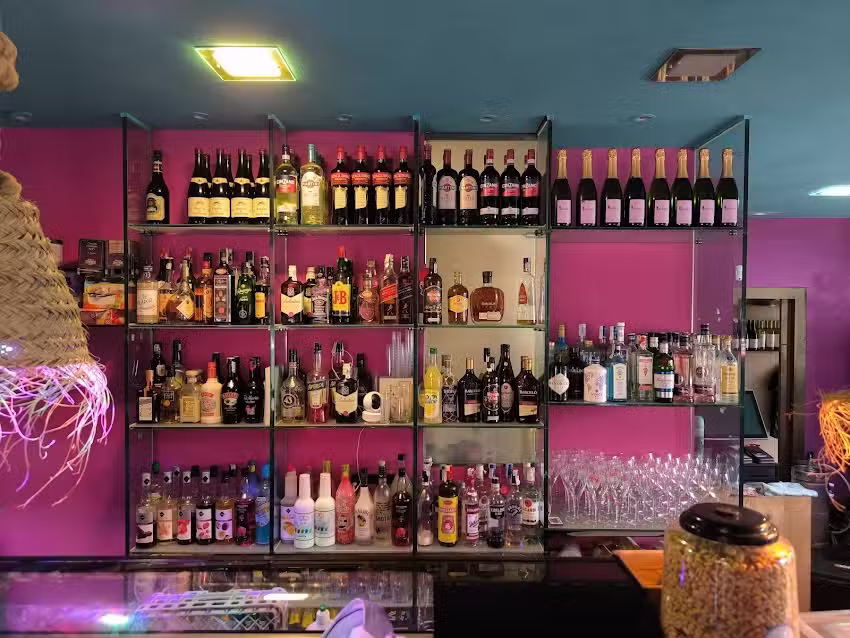 Chill out burguers & drinks &ndash; Restaurante de hamburguesas y c&oacute;cteles vitoria