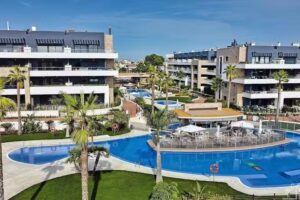 Chill-out Pool Bar Flamenca Village