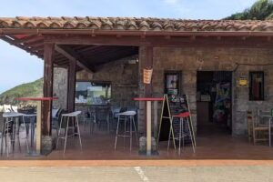 Chiringuito El Arenal de Morís (Moris Beach Club)