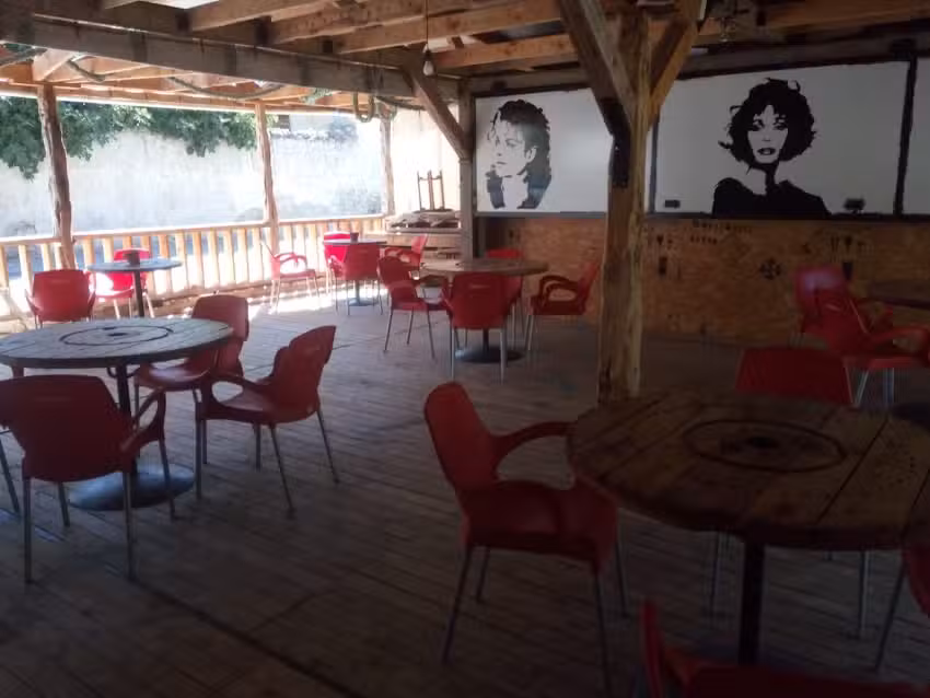 Chiringuito Puente Viejo del Durat&oacute;n