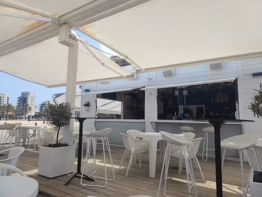 Chiringuito Rh Beach