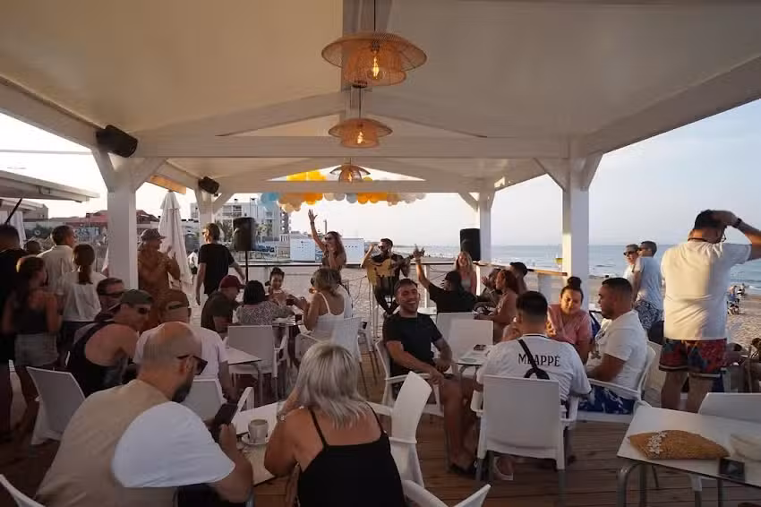 Chiringuito Terrasa Beach La Mata