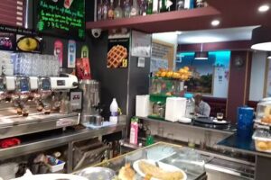 Churrer&iacute;a-Cafeter&iacute;a La Parada