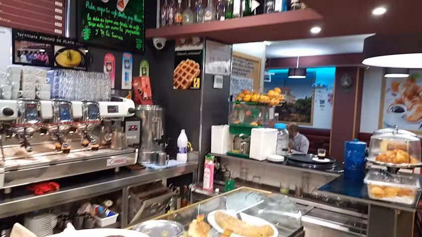 Churrer&iacute;a-Cafeter&iacute;a La Parada