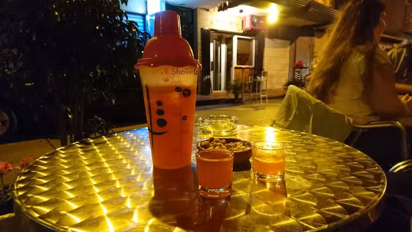 Cinco Lobitos Pub