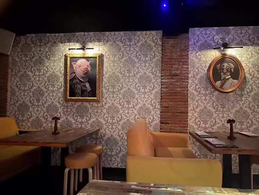 Clandestino Reus (Green Dog)