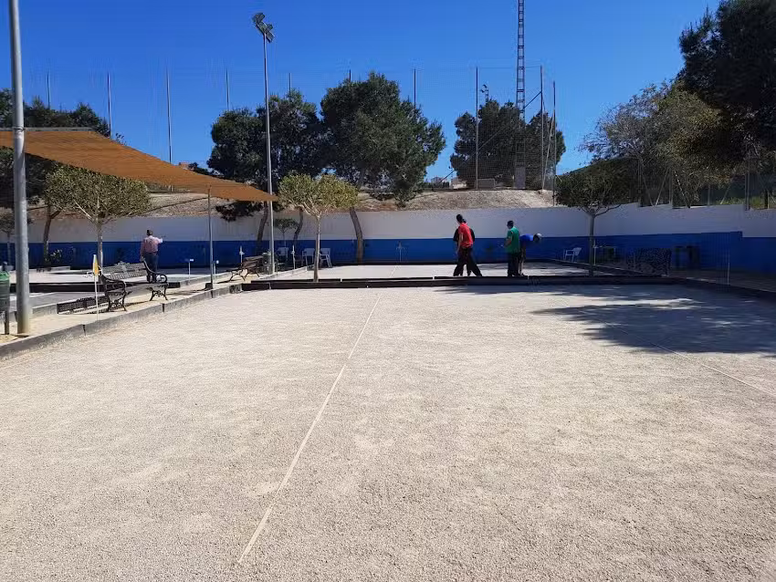 Club De Petanca Municipal De Rojales