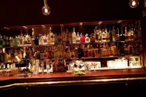 COBBLER COCKTAIL BAR