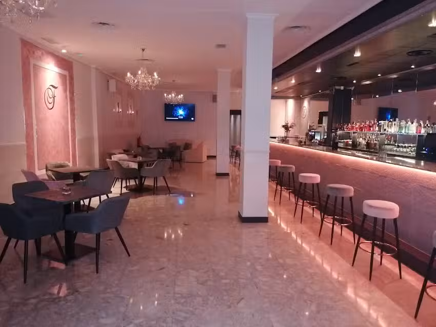 Cocktail Bar Fantasy