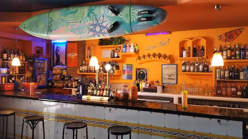 COCO SURF TERRAZA PUB (Desde 1990)