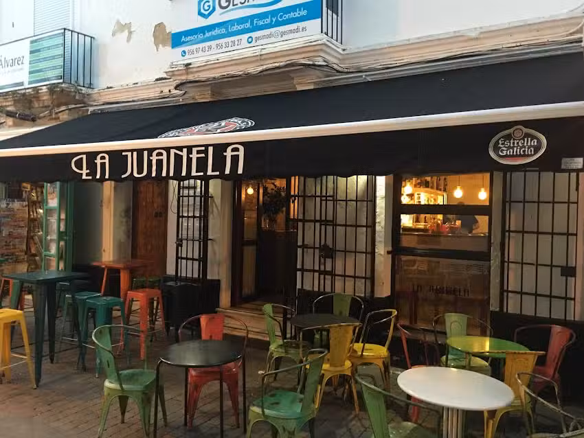 Cocteler&iacute;a La Juanela Copas