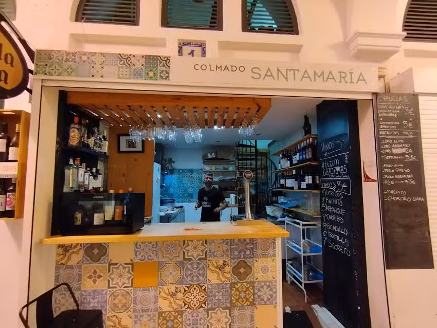 Colmado Santamar&iacute;a