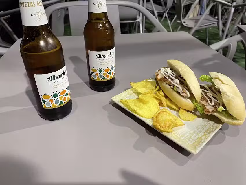 C&oacute;ndor Caf&eacute;-Bar