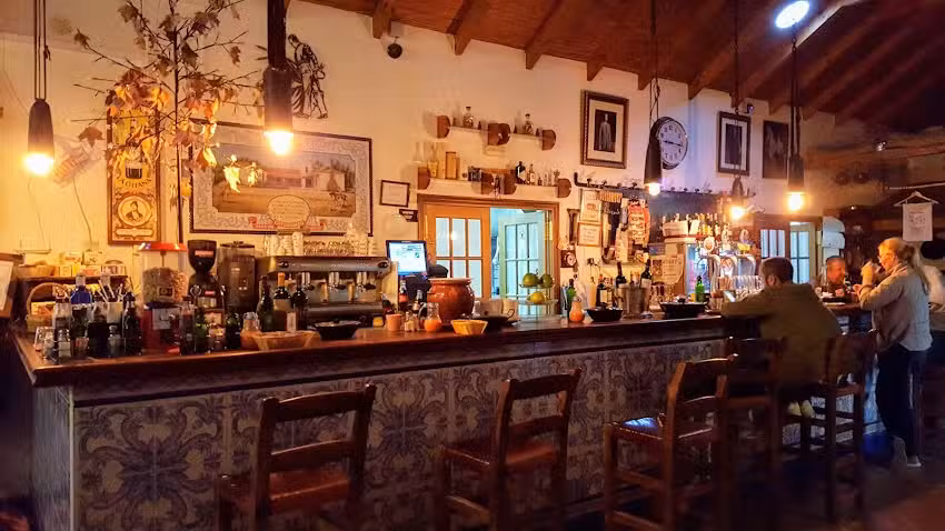 Cortijo Los Monteros, Restaurante