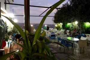 Crater. Terraza, Gastrobar