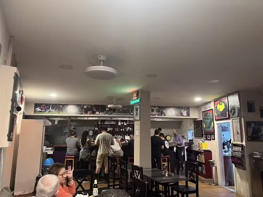 Creams Sports Bar & Grill