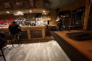 CREG&Uuml;E&Ntilde;A GASTROBAR