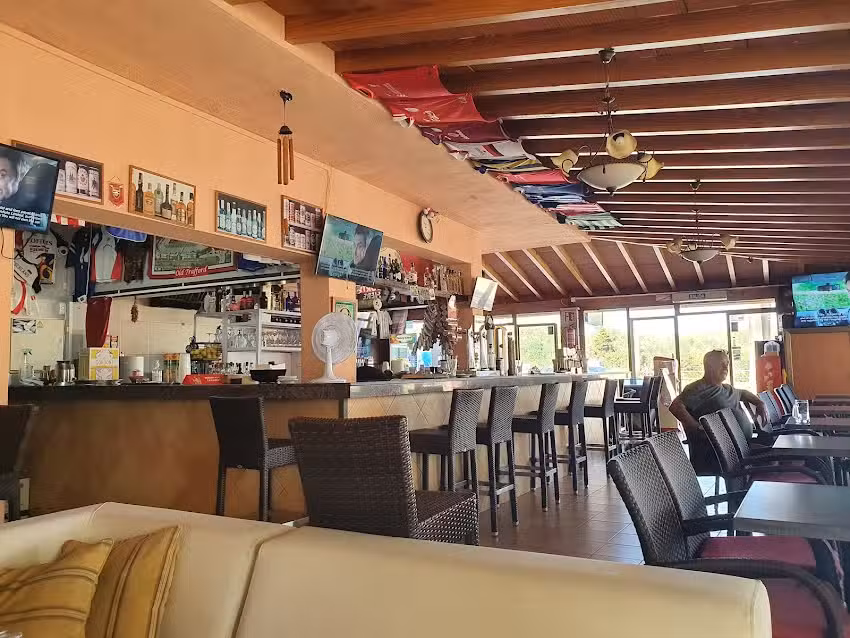 Cristobal Pub