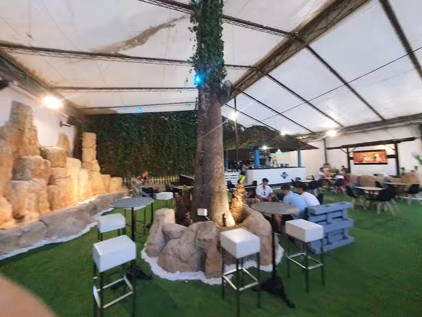 Dakota Lounge Sanl&uacute;car