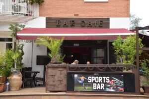 Dave&rsquo;s Sports Bar