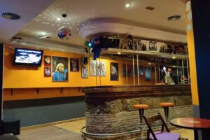 Delorean Bar Musical