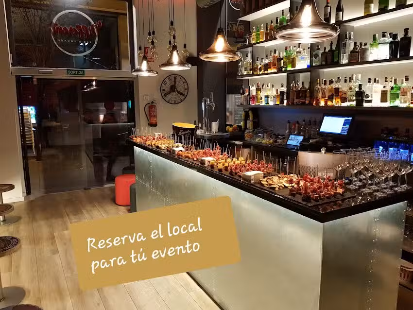 Different &ndash; Bar Musical & Lounge