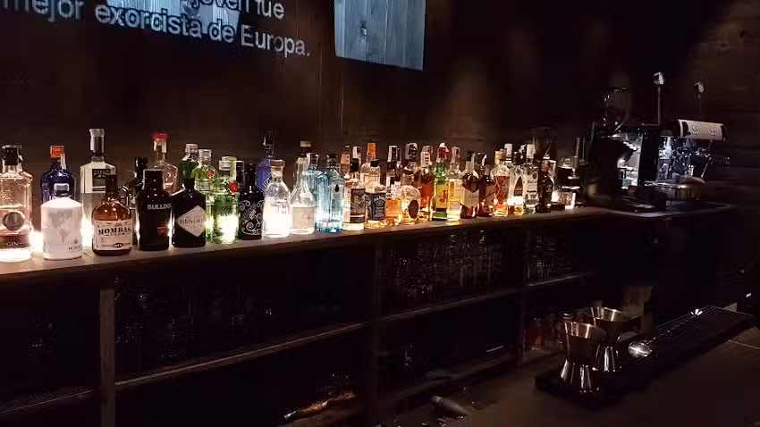 Dindians 200 copas Bar &ndash; Pub en Cartagena, Murcia