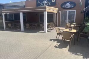 Dixie&rsquo;s Bar & Grill &ndash; Camposol