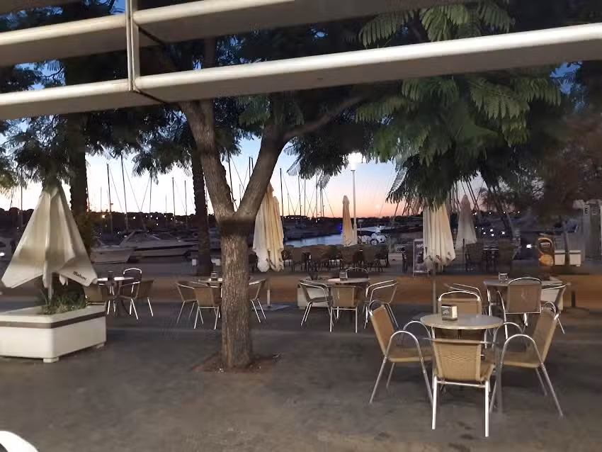 Dockland&rsquo;s Bar Mazag&oacute;n