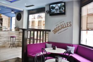 Dos Calles Caf&eacute; Bar