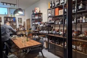 El Almac&eacute;n de vinos