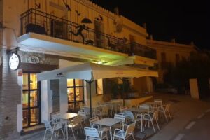 El Arca de Manuel ( Antiguo Bar Sifon)