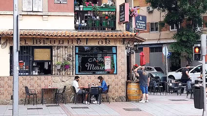 El bloque de &Aacute;vila